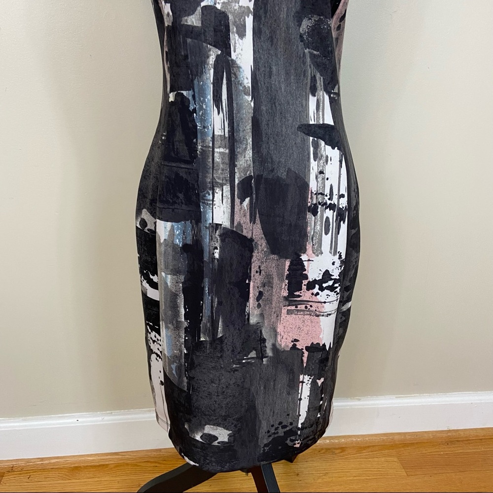 H&M bodycon abstract print dress sleeveless midi sexy - Picture 3 of 10